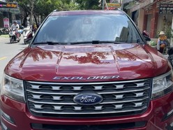 Cần bán xe Ford Explore, sản xuất 2017, nhập Mỹ, odo 50.000km, nhập Mỹ