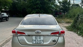 Toyota vios 1.5G 2020 vàng cát, xe mới đi được 30000km