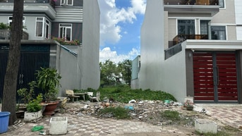 Tôi cung cấp lô khu đất 7.5m x 20m 150m2, ngay lập tức Chợ sầm uất, ngôi trường c2.