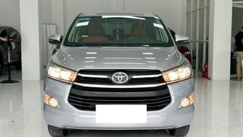  Toyota Innova 2.0E 2019, số sàn, máy xăng, màu bạc 
