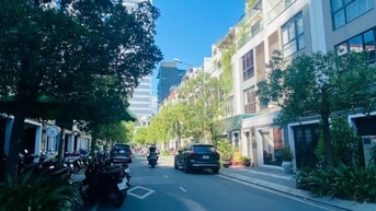 Nhà cho thuê nguyên căn R4 BA VÌ khu Bắc Hải. DT: 4,2 x 27m, 2 Tầng