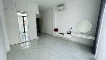 Cho thuê nhà nguyên căn mới hẻm Sư Vạn Hạnh, Quận 10