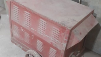 Thanh lý máy hàn cơ nặng 100kg, thanh lí giá kho các loại