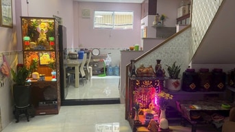 Bán nhà Ngay HXH Q10, 39m2 ngang 4.6m nở hậu tài lộc, 3 tầng giá 4.9ty
