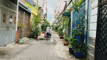 Bán nhà Hẻm Xe Hơi - đường Nguyễn Thị Nhỏ - giáp Lữ Gia.