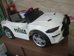 Xe ô tô điện cho trẻ em, mẫu Police Ford Mustang