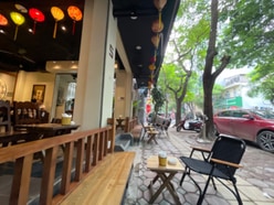 🎁 🎊🌿Sang Nhượng Quán Cafe Sân Vườn Trung Tâm Cầu Giấy..! 