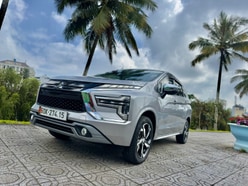 Mitsubishi Xpander Prenium Vin 2022 Đký T3/2023 màu bạc 