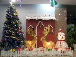 Dịch vụ trang trí noel, chuyên sản xuất các mô hình tuần lộc..