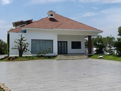 Bán Villa Long An cạnh Tphcm 3000m2, sân 
vườn,ao cá tuyệt đẹp chỉ 27