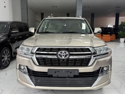 Bán Toyota Land Cruiser 4.6 V8 2016, màu vàng cát cực đẹp.