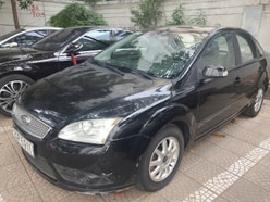 Chính chủ bán xe Ford Focus 1.8 số sàn 2009 mầu đen, giá 195 triệu