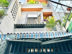 Rao bán nhà Tôn Đản, Q4 xây 3 tầng 68m2. Gần UBND, sổ sẵn, hẻm 5m