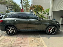 BÁN GLC 300 ĐỜI 2018 ,, XE NHÀ ĐI, GIỮ KỸ . 