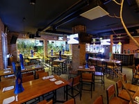 Cho thuê hoặc sang nhượng nhà hàng, beer club mặt tiền Lê Quý Đôn, Q.3 Cho thuê hoặc sang nhượng nhà hàng, beer club mặt tiền Lê Quý Đôn, Q.3