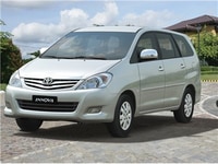 Cho thuê xe Innova tự lái có tài có xe giá tốt Cho thuê xe Innova tự lái có tài có xe giá tốt