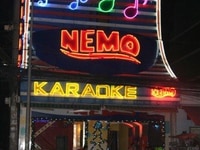 Cần Tuyển Nữ nhân viên phục vụ phòng karaoke. Cần Tuyển Nữ nhân viên phục vụ phòng karaoke.