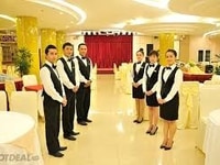 Nữ phục vụ nhà hàng thu nhập khủng (làm ăn ở lại) Nữ phục vụ nhà hàng thu nhập khủng (làm ăn ở lại)