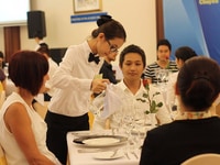 Nhà Hát Hà Anh tuyển nhân viên phục vụ Nhà Hát Hà Anh tuyển nhân viên phục vụ