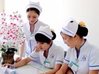 Cần tuyển gấp nhân viên Y sĩ, dược sĩ Cần tuyển gấp nhân viên Y sĩ, dược sĩ