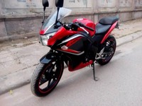 Cần bán gấp xe Honda CBR 150CC kiểu dáng thể thao Cần bán gấp xe Honda CBR 150CC kiểu dáng thể thao