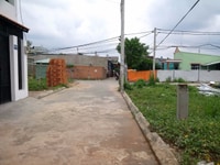 Đất ở Quốc Lộ 13 64m2, sổ hồng riêng 2017, giá rẻ 2.39 tỷ Đất ở Quốc Lộ 13 64m2, sổ hồng riêng 2017, giá rẻ 2.39 tỷ