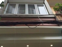 Bán nhà p lô ngõ 142 Nguyễn Đình Hoàn dt 40 m2 x 5 t đẹp giá 3,4 tỷ Bán nhà p lô ngõ 142 Nguyễn Đình Hoàn dt 40 m2 x 5 t đẹp giá 3,4 tỷ