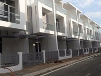 Bán Nhà Phố Liền Kề Khu Công Nghiệp Vĩnh Lộc, mặt tiền đường nhựa 10m Bán Nhà Phố Liền Kề Khu Công Nghiệp Vĩnh Lộc, mặt tiền đường nhựa 10m