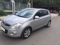 Cần bán gấp xe Hyundai i20 2014 số tự động màu bạc nhập khẩu Cần bán gấp xe Hyundai i20 2014 số tự động màu bạc nhập khẩu