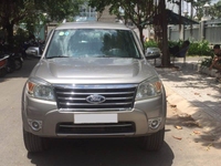 Tôi cần bán Ford Everest 2011 chạy dầu số tự động màu xám bạc nhà đi Tôi cần bán Ford Everest 2011 chạy dầu số tự động màu xám bạc nhà đi