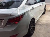 Nhà mình cần bán con Hyundai Accent 2012 số tự động màu trắng Nhà mình cần bán con Hyundai Accent 2012 số tự động màu trắng