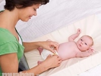 Cần hai người giúp việc nhà và giữ trẻ. Làm 2 nơi gần nhau Cần hai người giúp việc nhà và giữ trẻ. Làm 2 nơi gần nhau