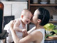 Cần hai người giúp việc nhà và giữ trẻ. Làm 2 nơi gần nhau Cần hai người giúp việc nhà và giữ trẻ. Làm 2 nơi gần nhau