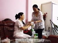 Cần 1 người giúp việc nhà và 1 người chăm bà bị ốm Cần 1 người giúp việc nhà và 1 người chăm bà bị ốm