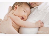 Cần hai người giúp việc nhà và giữ trẻ. Làm 2 nơi gần nhau. Cần hai người giúp việc nhà và giữ trẻ. Làm 2 nơi gần nhau.
