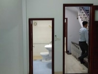 Cho thuê nhà riêng phố duy tân, 50m x 4 tầng, t2 chia 2 phòng, vs giữa Cho thuê nhà riêng phố duy tân, 50m x 4 tầng, t2 chia 2 phòng, vs giữa