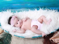 Nhà mình đang cần tìm gấp một bác giúp việc chăm bé 6 tháng Nhà mình đang cần tìm gấp một bác giúp việc chăm bé 6 tháng