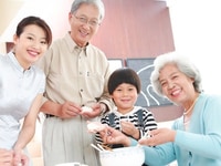 Tuyển người giúp việc chăm sóc cụ bà việt kiều 70 tuổi Tuyển người giúp việc chăm sóc cụ bà việt kiều 70 tuổi