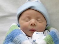 Gia đình cháu cần tìm gấp một bác giúp việc nhà chăm trẻ Gia đình cháu cần tìm gấp một bác giúp việc nhà chăm trẻ