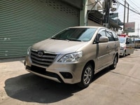Nhà cần bán xe Innova E 2015 màu vàng cát số sàn, Xe nhà sữ dụng Nhà cần bán xe Innova E 2015 màu vàng cát số sàn, Xe nhà sữ dụng