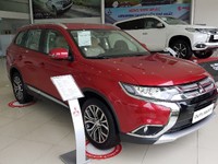 (Hot) Xe outlander mẫu mới nhất, Outlander 2.0 CV 7 chỗ, Hỗ trợ 90% xe (Hot) Xe outlander mẫu mới nhất, Outlander 2.0 CV 7 chỗ, Hỗ trợ 90% xe