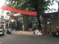 Nhà mặt tiền chợ Phạm Văn Hai, kinh doanh tốt,đang cho thuê 30tr/thang Nhà mặt tiền chợ Phạm Văn Hai, kinh doanh tốt,đang cho thuê 30tr/thang