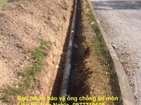 Chống ăn mòn ống kim loại bằng premcote 101 gốc bitum... Chống ăn mòn ống kim loại bằng premcote 101 gốc bitum...