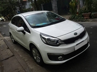 Bán xe Kia Rio 2016 sô sàn màu trắng xe đẹp như mới Bán xe Kia Rio 2016 sô sàn màu trắng xe đẹp như mới