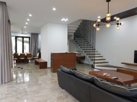 Chính chủ cho thuê biệt thự song lập Hoa Sữa 1, diện tích 200m2 Chính chủ cho thuê biệt thự song lập Hoa Sữa 1, diện tích 200m2