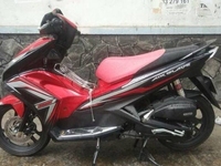 Air Blade 125Fi màu Đỏ Đen đk 2015 odo 8.000km Air Blade 125Fi màu Đỏ Đen đk 2015 odo 8.000km