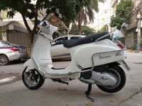 Piaggio Vespa ie 3V chính chủ màu trắng 2015 Piaggio Vespa ie 3V chính chủ màu trắng 2015