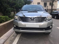 Bán em xe Fortuner 2015 màu xám bạc, số sàn, máy dầu, xe 1 chủ Bán em xe Fortuner 2015 màu xám bạc, số sàn, máy dầu, xe 1 chủ