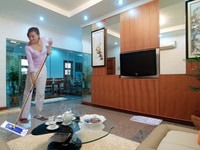 Gia đình đang cần tìm người giúp việc nhà mình Gia đình đang cần tìm người giúp việc nhà mình