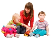 Tuyển 1 người giữ trẻ 1 giúp việc nhà 1 chăm sóc người già bao ăn ở Tuyển 1 người giữ trẻ 1 giúp việc nhà 1 chăm sóc người già bao ăn ở